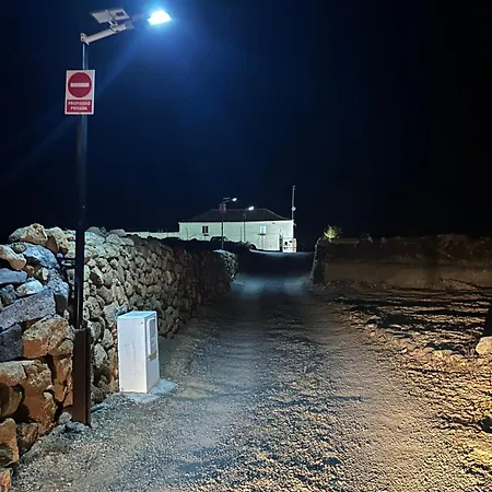 La Vista Al Mar *